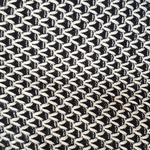 Black and white knit zip up cardigan - Picture 3 of 8